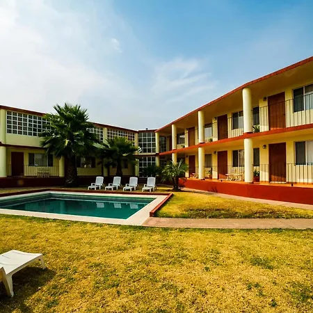 Capital O Hotel Villa Esperanza-2
